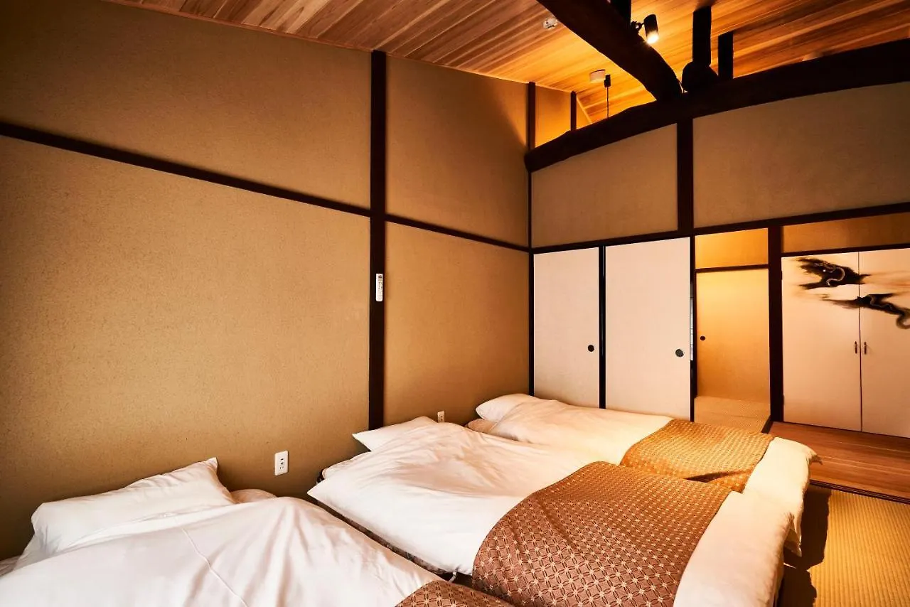 Shin Nijo Castle Villa Kyoto 0*,